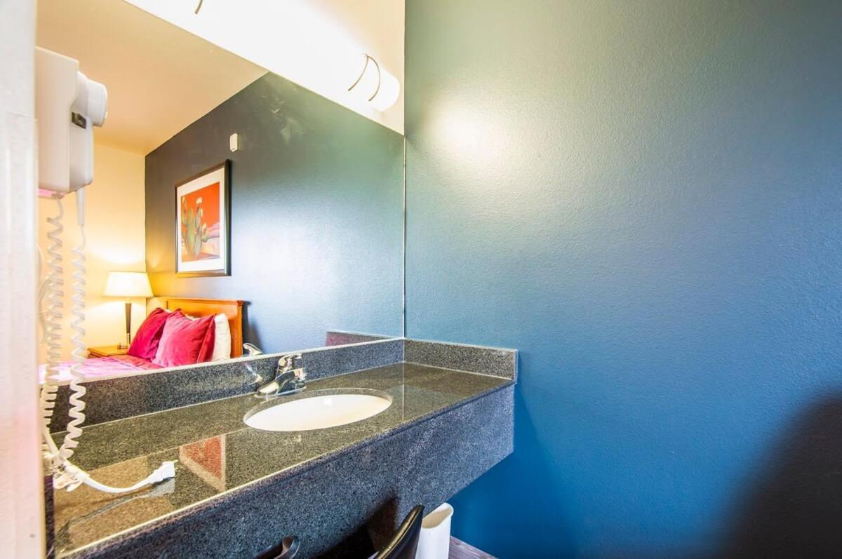 Sierra Vista Studio Apartment With Full Kitchen And King Bed 外观 照片